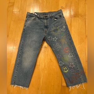 Adorable Levi’s 505 Cropped and Embroidered Jeans 36 x 30